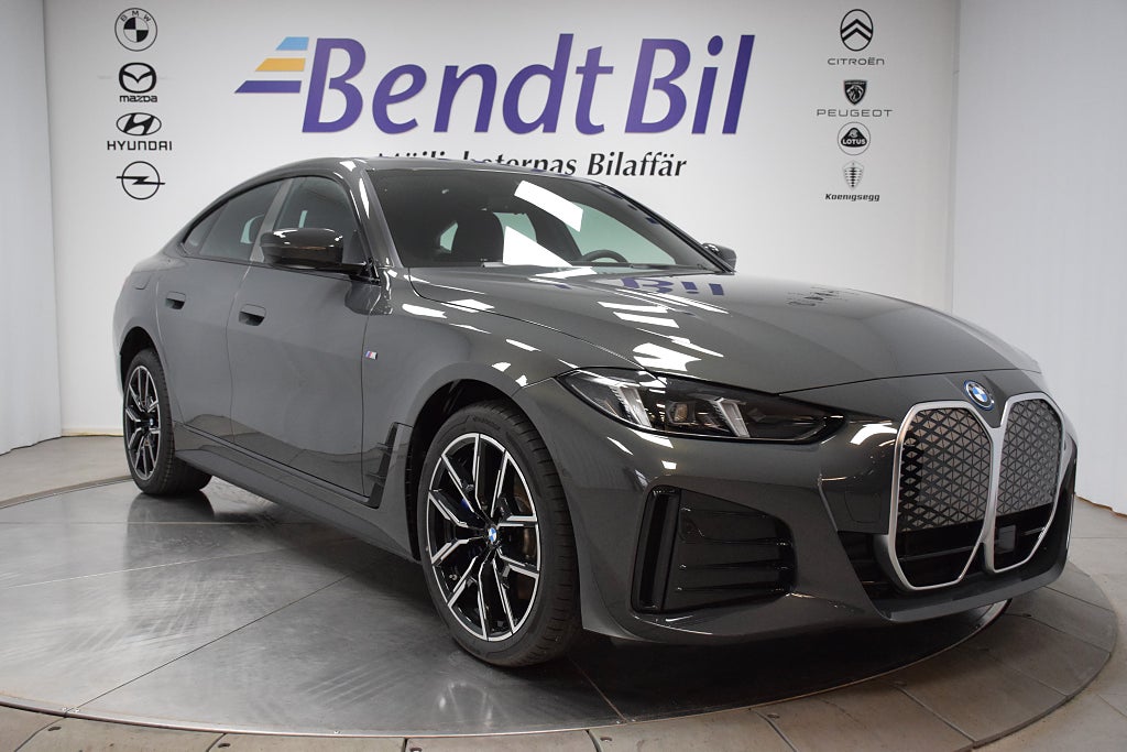 BMW i4 eDrive40 | M Sport | Adaptiv farth. | 19"