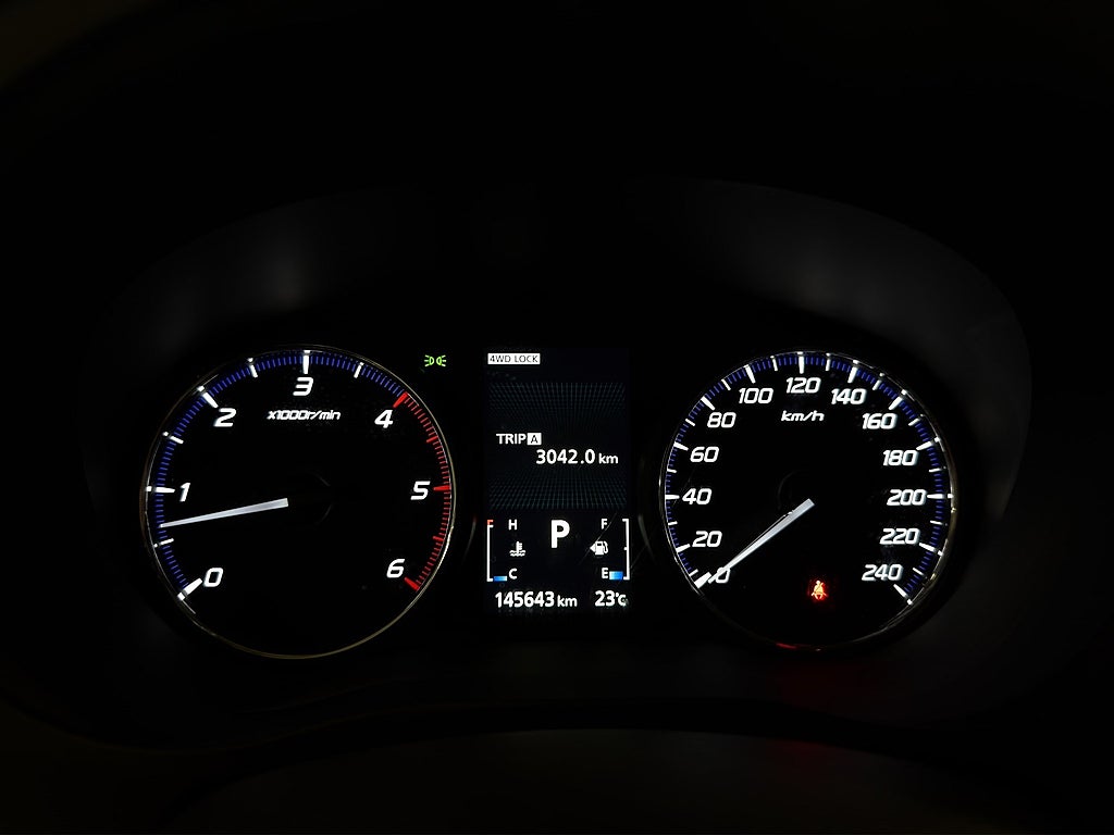 Mitsubishi Outlander 2.2 Di-D 4WD Business 7-sits, Läder, Kamera