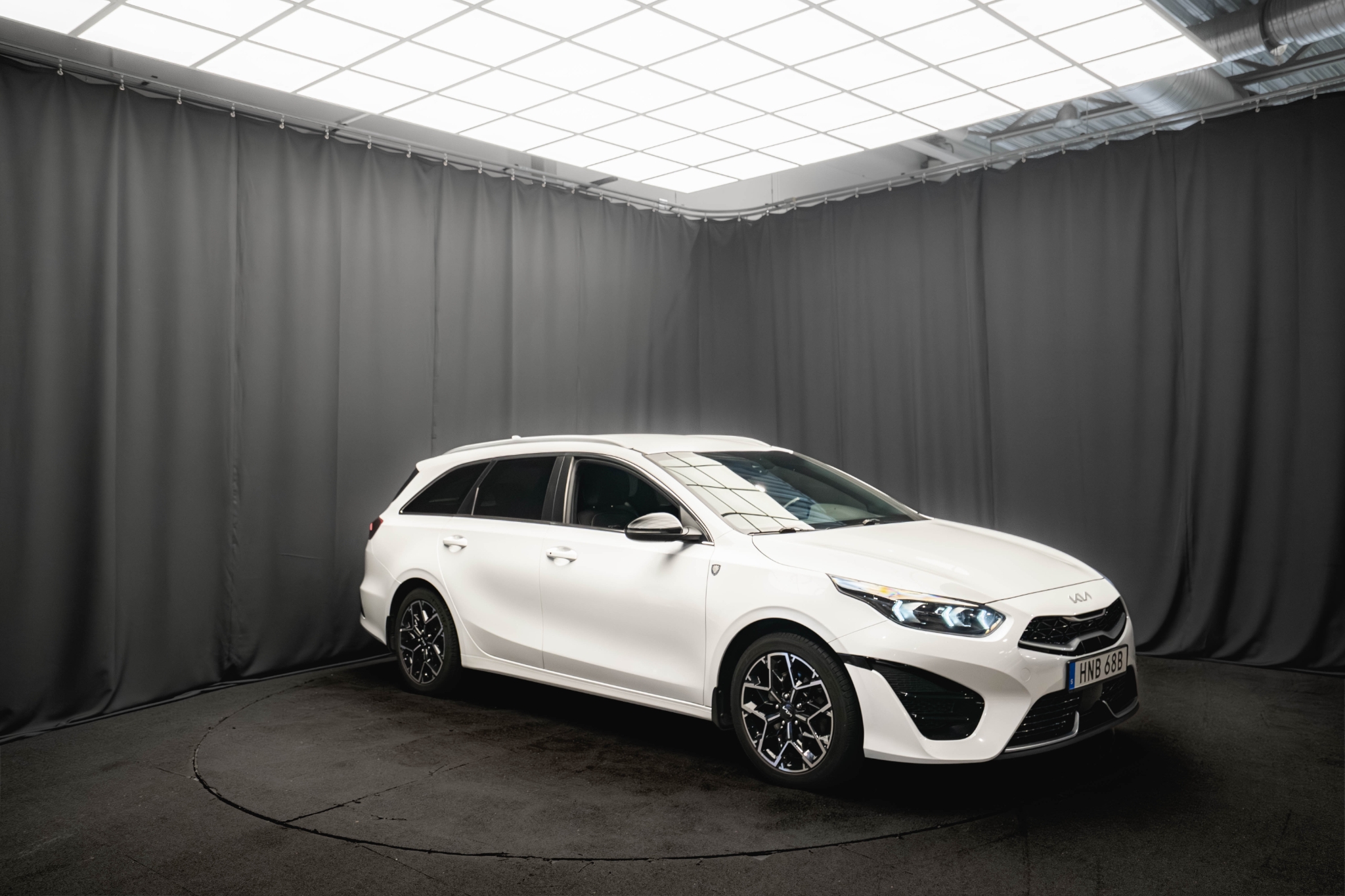 Kia Ceed 1.5 T-GDI GT-Line 2022, bild 4/45
