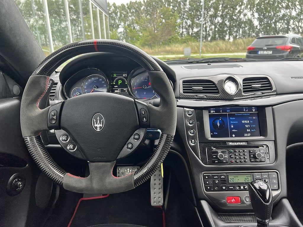 Maserati GranTurismo 2014 - miniatyr 11