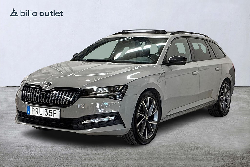 Skoda Superb iV Kombi 1.4 TSI Sportline 218hk Cockpit Panorama Drag