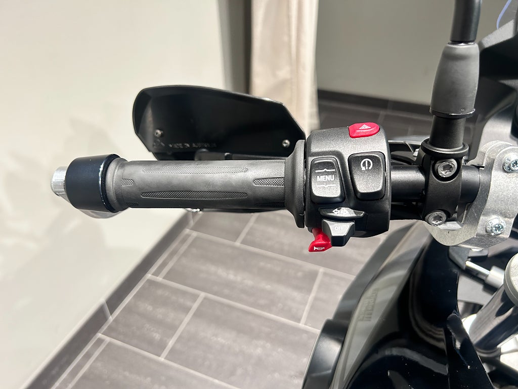 BMW F750GS /3,45%/Chassisänkt/Motorbågar/703 mil