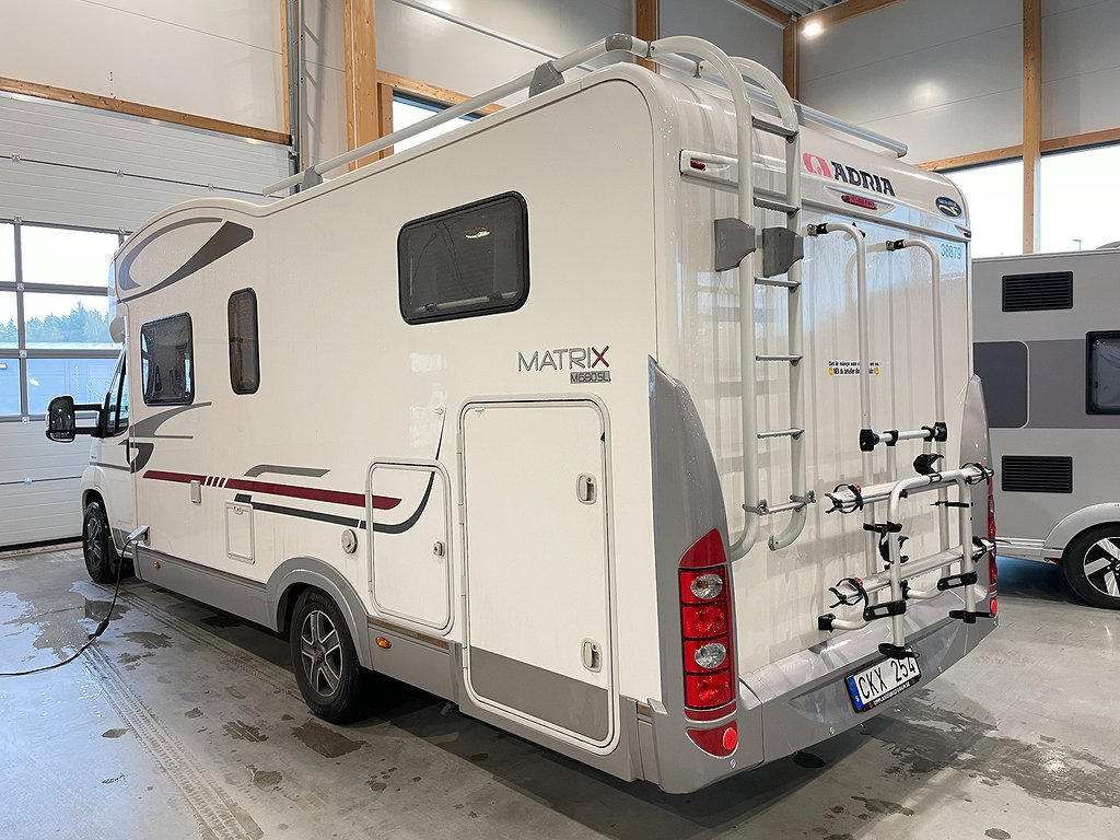Adria Matrix 680 SL / B-körkort / Taksäng / El-Patron / Ugn - Adria