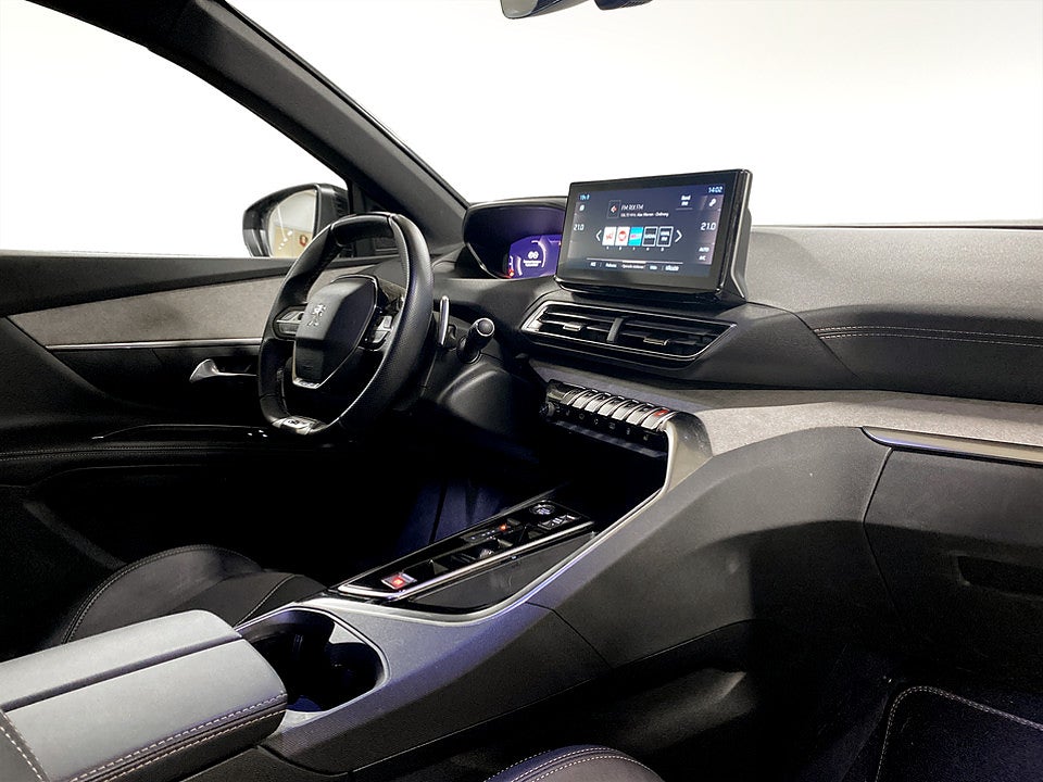 Bild på Peugeot 5008 GT 1.2 PT 130hk Aut 7-SITS B-KAMER CARPLAY