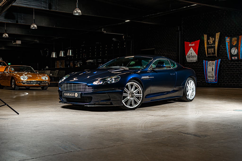 Aston Martin DBS  / V12 