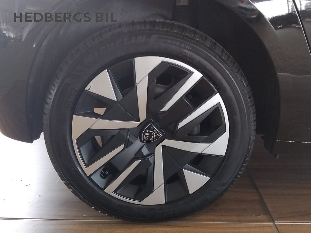Peugeot 208 HYBRID 100 e-DSC Style thumbnail