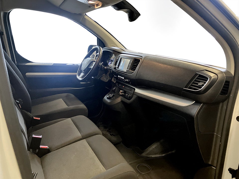 Bild på Peugeot Expert PRO+ 2.0 BHDi 145hk Aut L3 DRAG B-KAMERA