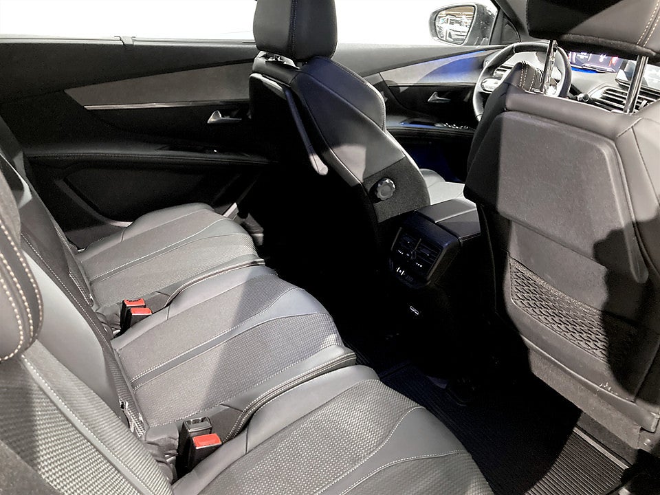 Bild på Peugeot 5008 GT 1.2 PT Aut 7-SITS B-KAMERA CARPLAY 130hk