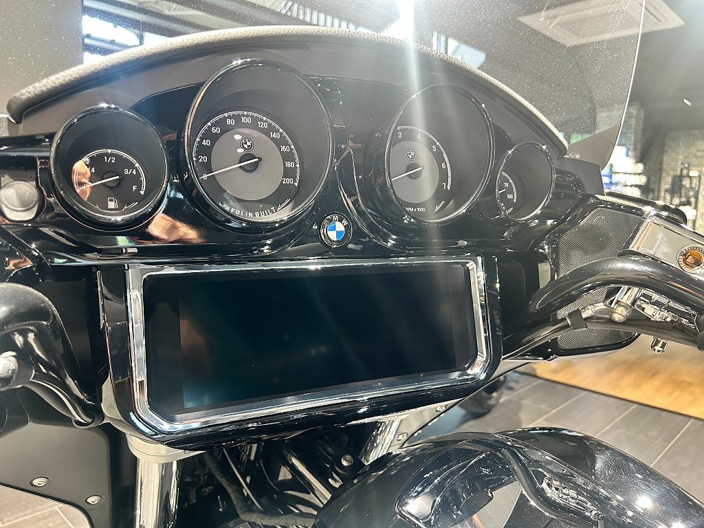 BMW R18 Bagger 3,45%/ACC/First Edition/Marshall Gold/285 mil