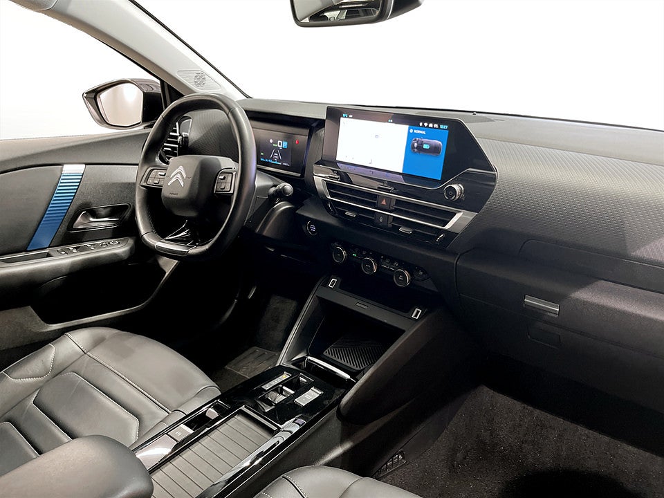 Bild på Citroën e-C4 X Shine Exclusive 136hk Aut B-KAMERA CARPLAY PANO