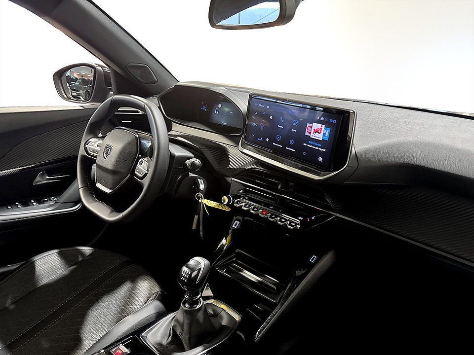 Bild på Peugeot 2008 Limited Edition 1.2 PT 131hk KAMPANJRÄNTA 3,99%