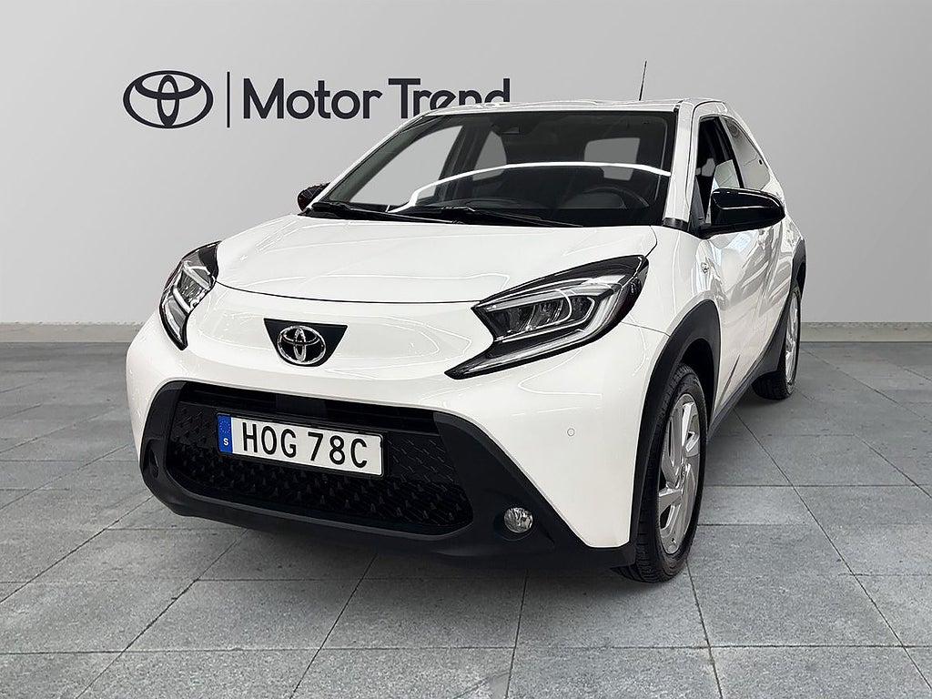 Toyota Aygo X 1.0 72hk - AUTOMAT, Play, NYSERVAD, GARANTI 7 ...