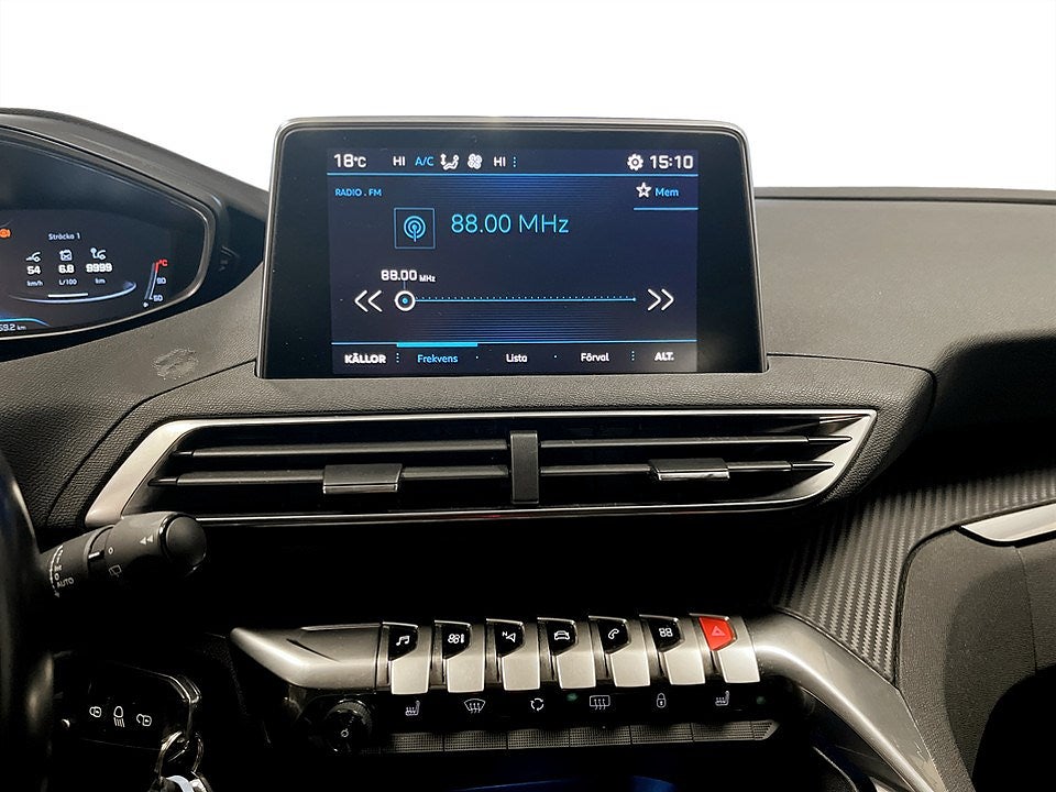 Bild på Peugeot 3008 Active 1.2 PT 130hk - FARTHÅLLARE