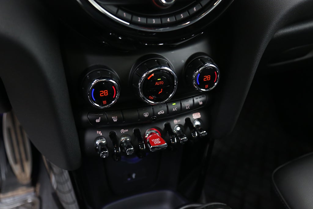 MINI Cooper S John Cooper Works 192hk Aut Pano Navi PDC 2021