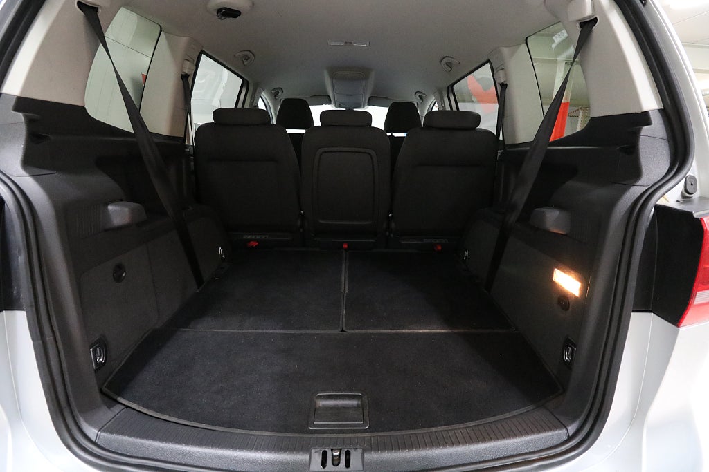 Volkswagen Touran 2011 - miniatyr 10