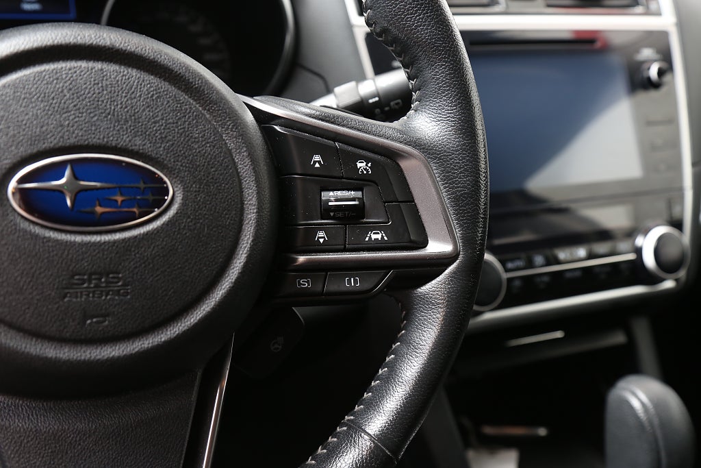 Subaru Outback 2,5i 175hk Ridge AWD Aut Skinn Motorv Drag Bränslev 2019