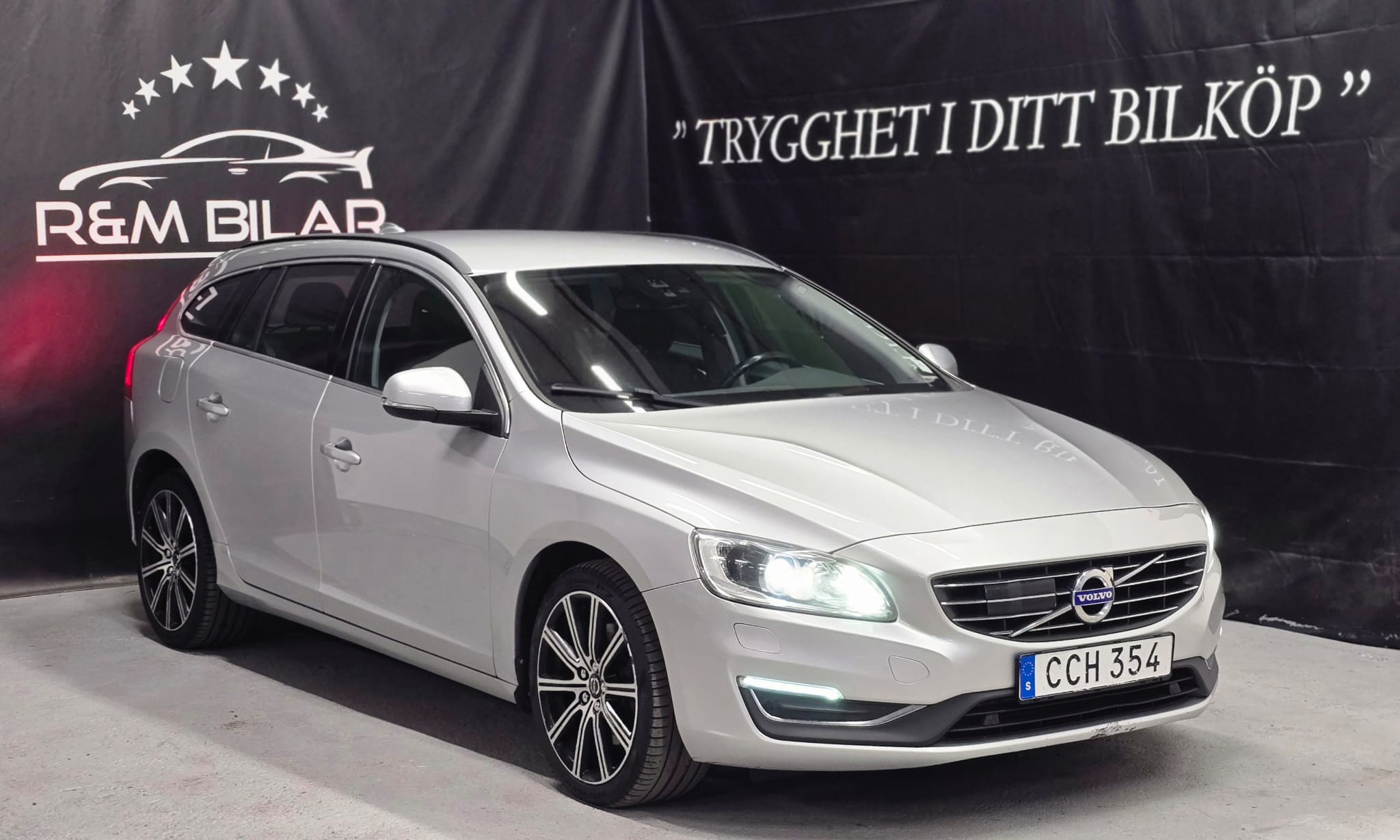 Volvo V60 D4 AWD, Få-ägare, Drag 2018, bild 2/56