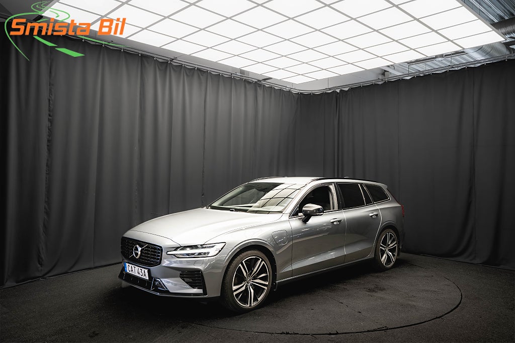 Volvo V60 Recharge T6 AWD R-Design DRAG H/K KAMERA ELSTOL MOMS