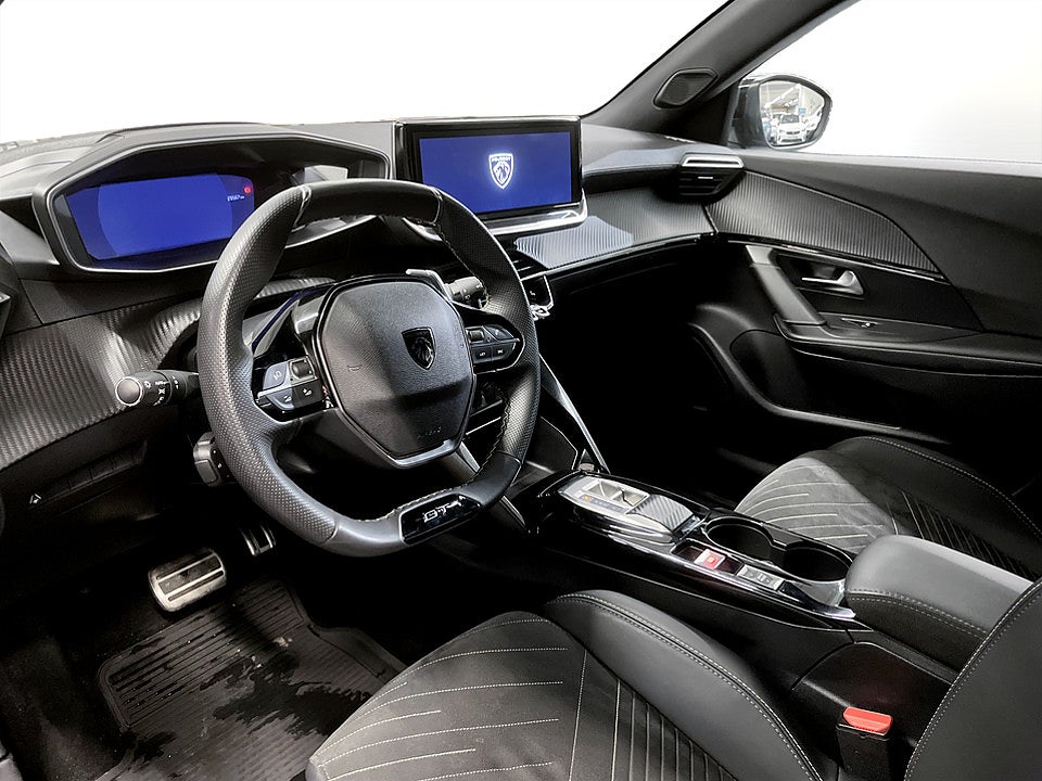 Bild på Peugeot 2008 GT 1.2 PT 130hk Aut - B-KAMERA, CARPLAY