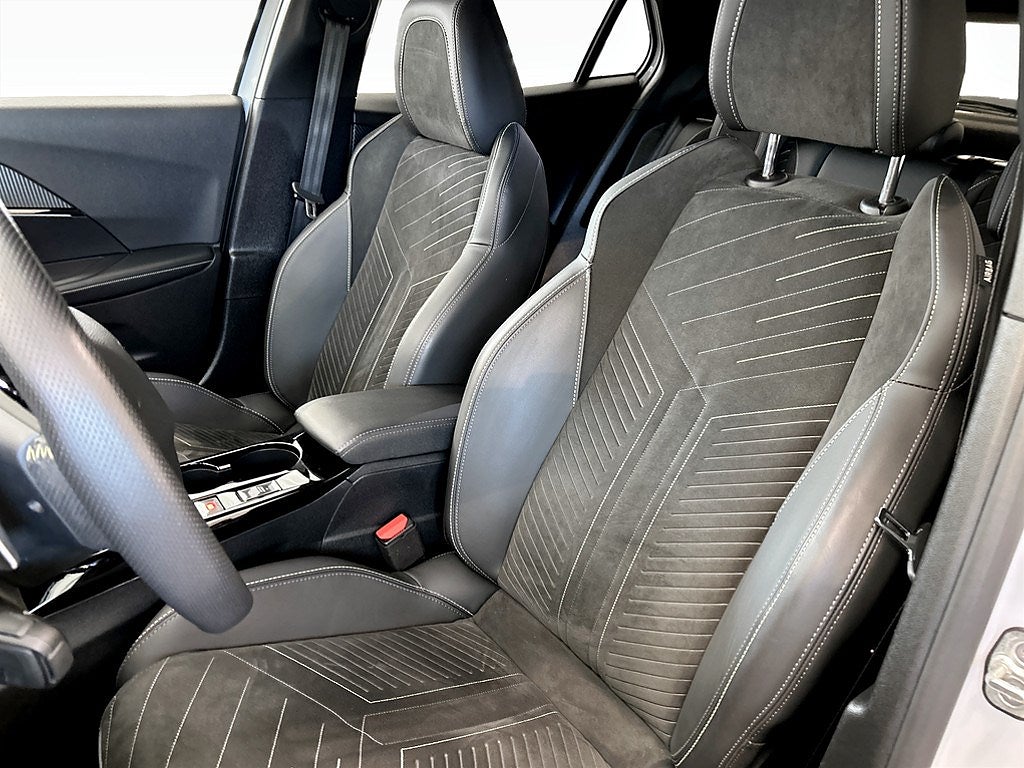 Bild på Peugeot 2008 GT 1.2 PT 130hk Aut - EL-STOL, 360-KAMERA