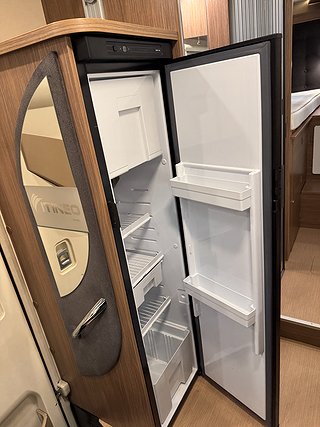 Husbil-integrerad Rapido Itineo JB700 9 av 21