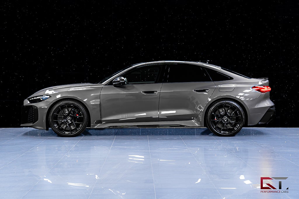 Audi RS5 Sedan MOMS SportPackage Full Carbon TechPro HuD Pano