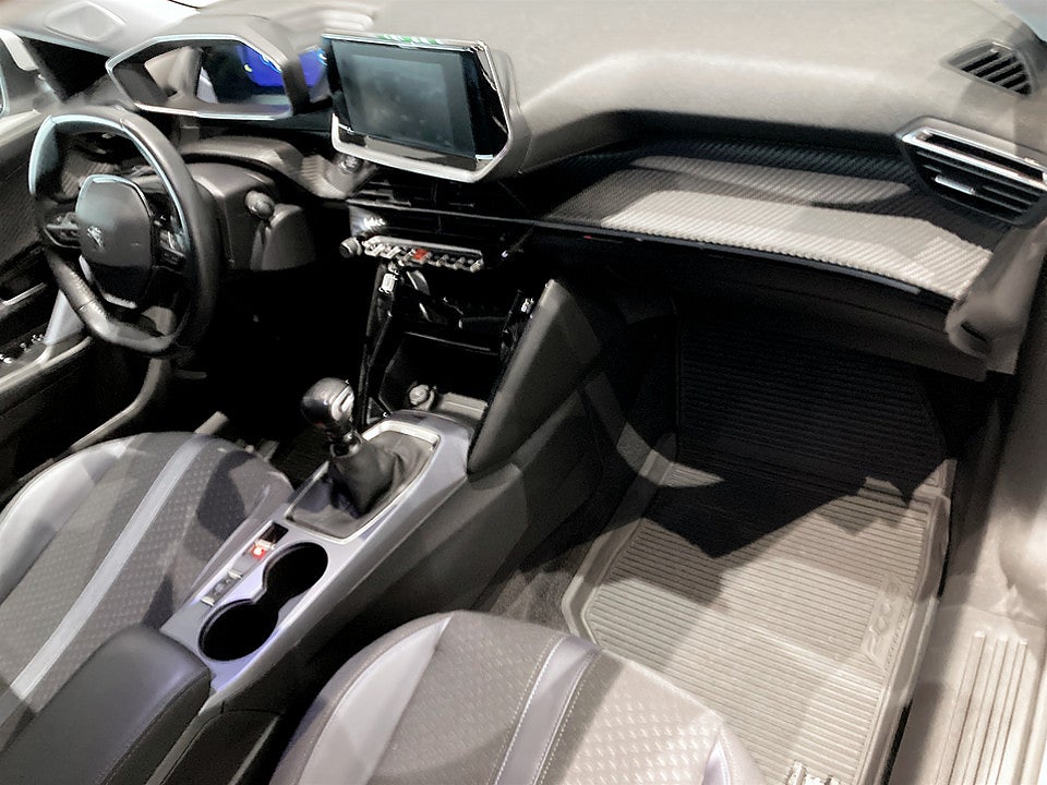 Bild på Peugeot 2008 Allure 1.2 PT 100hk KAMPANJRÄNTA 3,99%