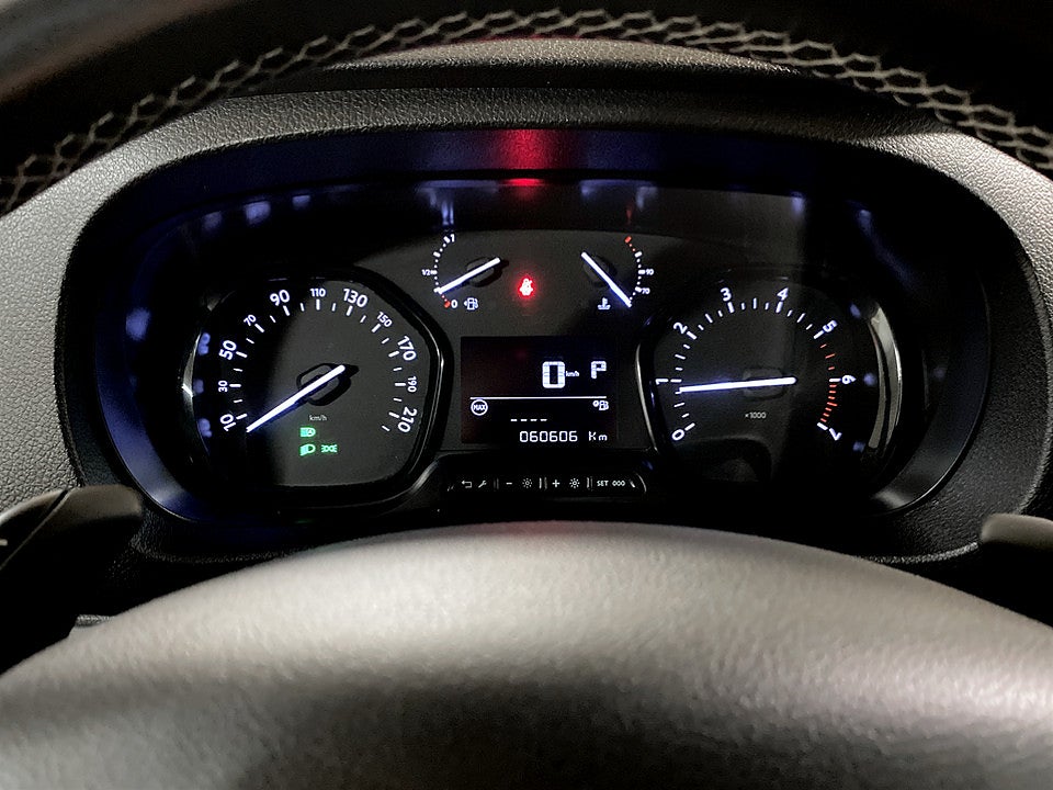 Bild på Citroën Jumpy Business Premium 2.0 BHDi 145hk Aut L3 B-KAMERA DRAG