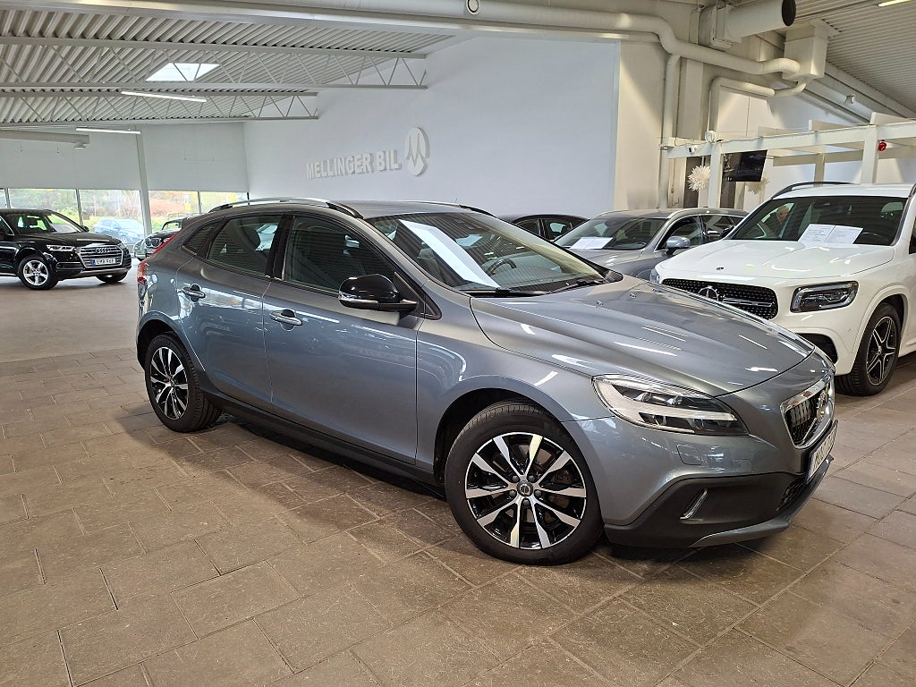 Volvo V40 Cross Country T3 Aut Navi/VOC/Backkamera 