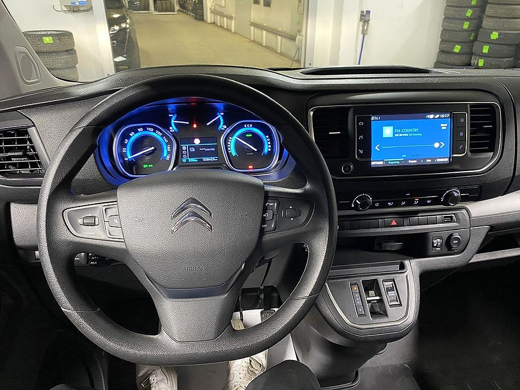 Bild på Citroën e-SpaceTourer 75kWh 136hk Aut - 9-SITS, B-KAMERA