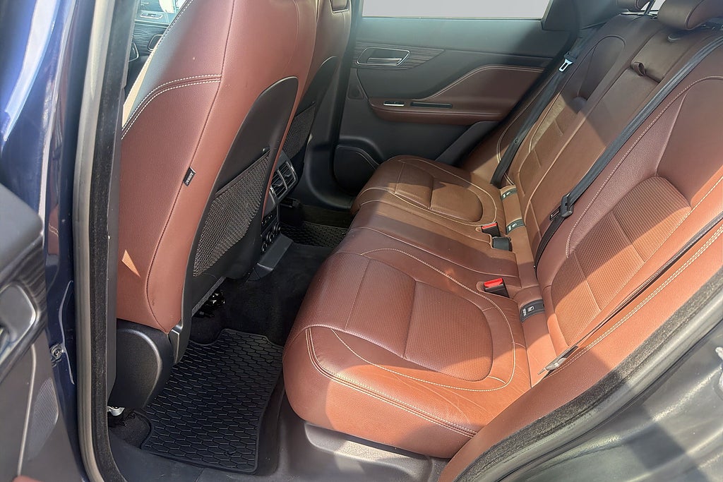 Jaguar F-Pace 2017