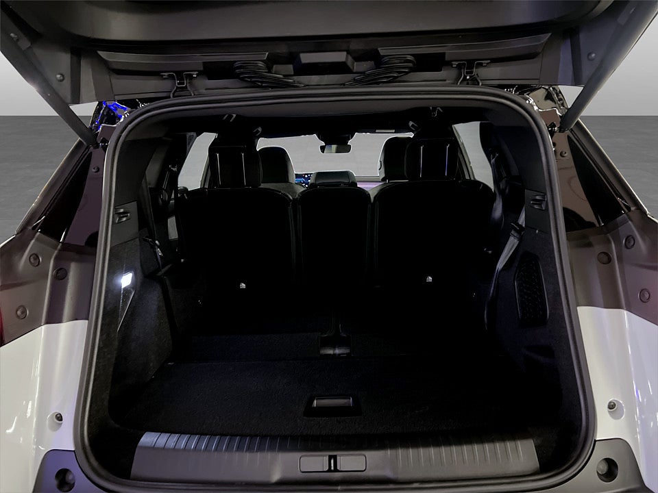 Bild på Peugeot 5008 GT Ultimate Hybrid 145hk Aut 7-SITS ELSTOL B-KAMERA
