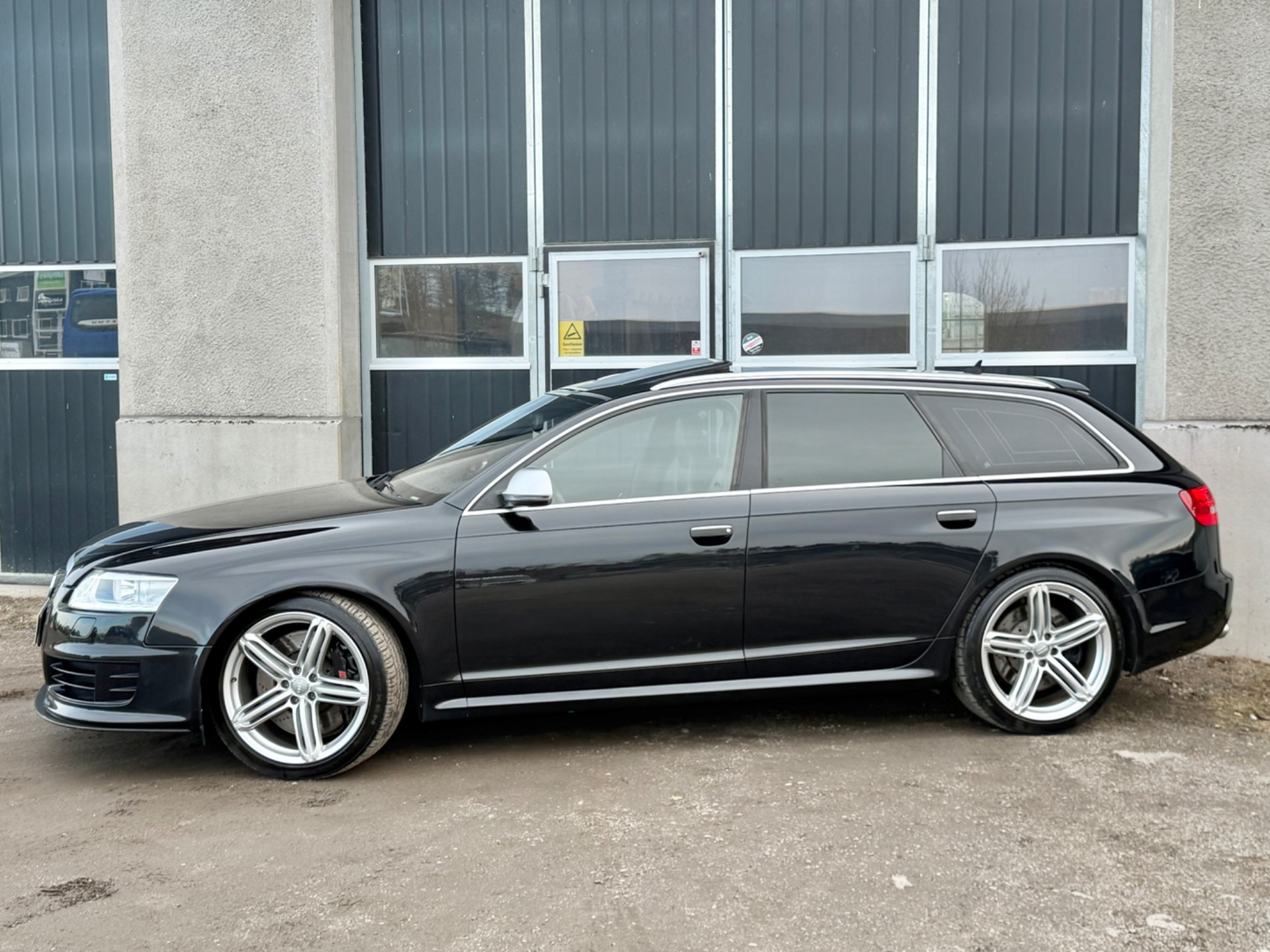 Audi RS6 2010, bild 2/48