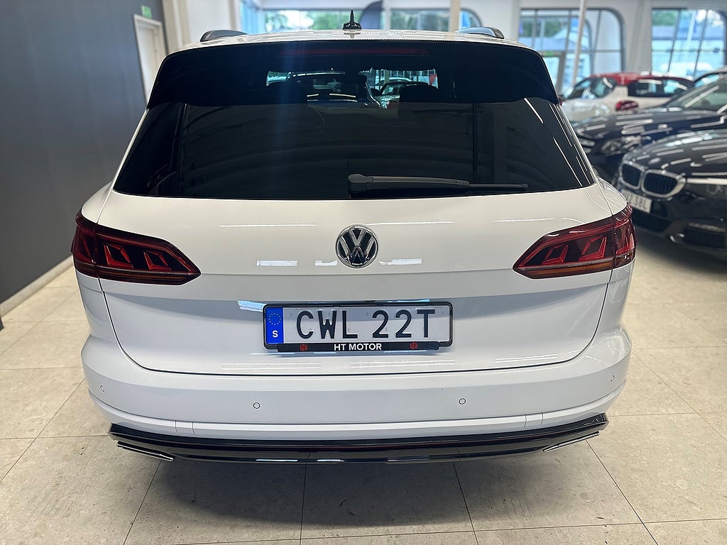 Volkswagen Touareg R-Line 3.0 V6 TDI 4Motion/B-Kamera/Luft/DRAG/NAV/SKINN