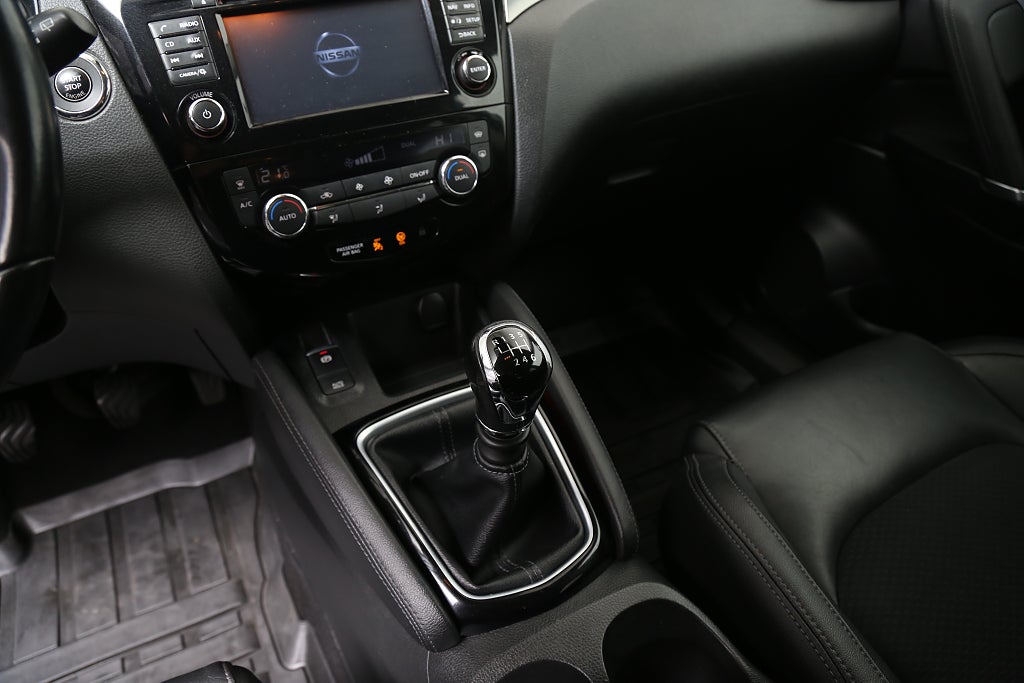 Nissan Qashqai 1,2 DIG-T 115hk Keyless Navi 360°-kamera 2018