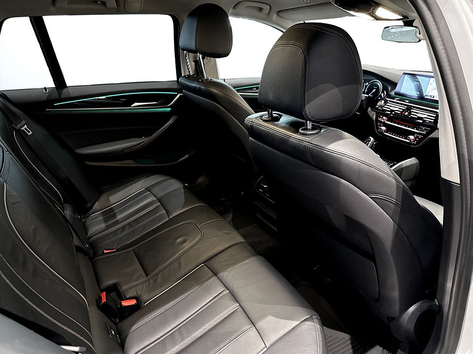 Bild på BMW 520d Touring Luxury Line 190hk Aut B-KAMERA DRAG RATTVÄRME