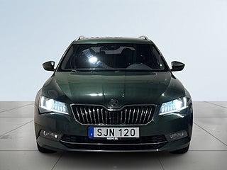 Skoda Superb Kombi TDI 4×4 Business Edt L&K Dvärm Canton Drag SoV – bild 2