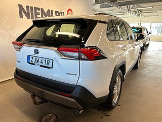 Toyota RAV4 Hybrid AWD-i E-CVT Active S&V-däck/M-värm/Kamera