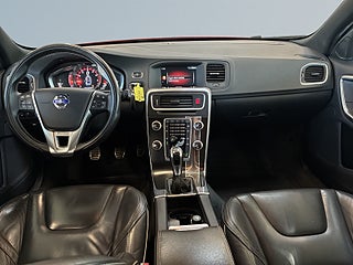 Volvo S60 T3 R-Design S&V-hjul/VOC/Pvärm/Psens/Skinn – bild 8