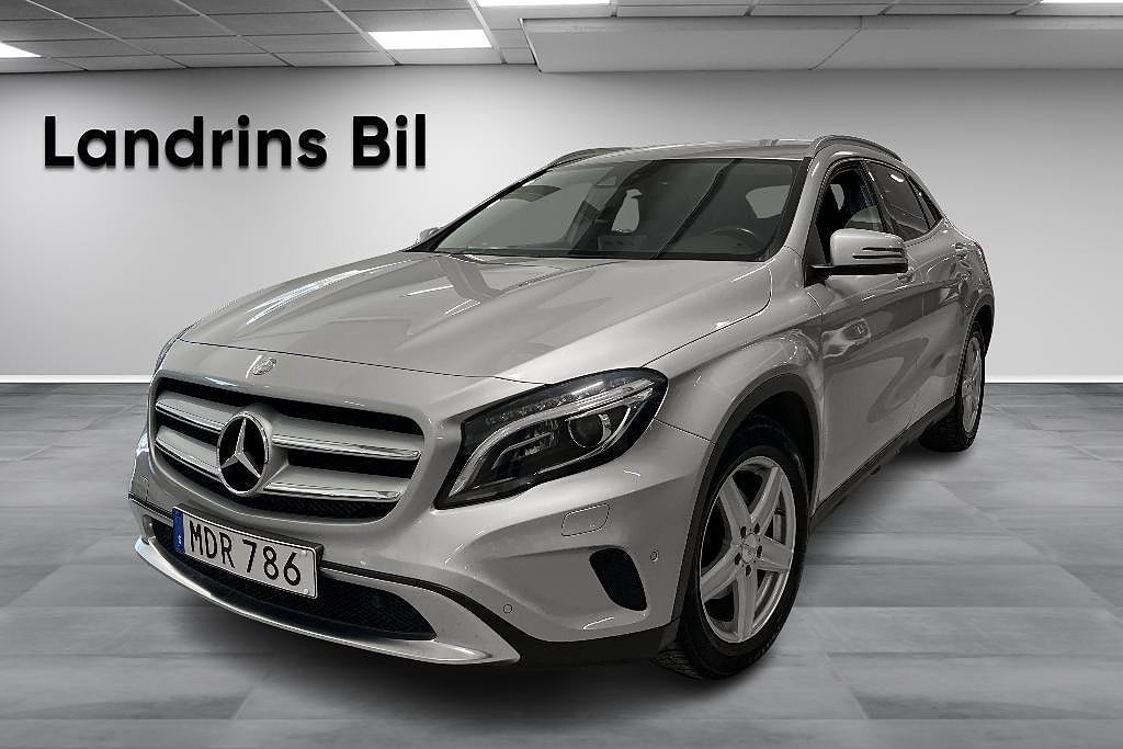 Mercedes-Benz GLA 220 d 4MATIC SUV / Bränslevärmare