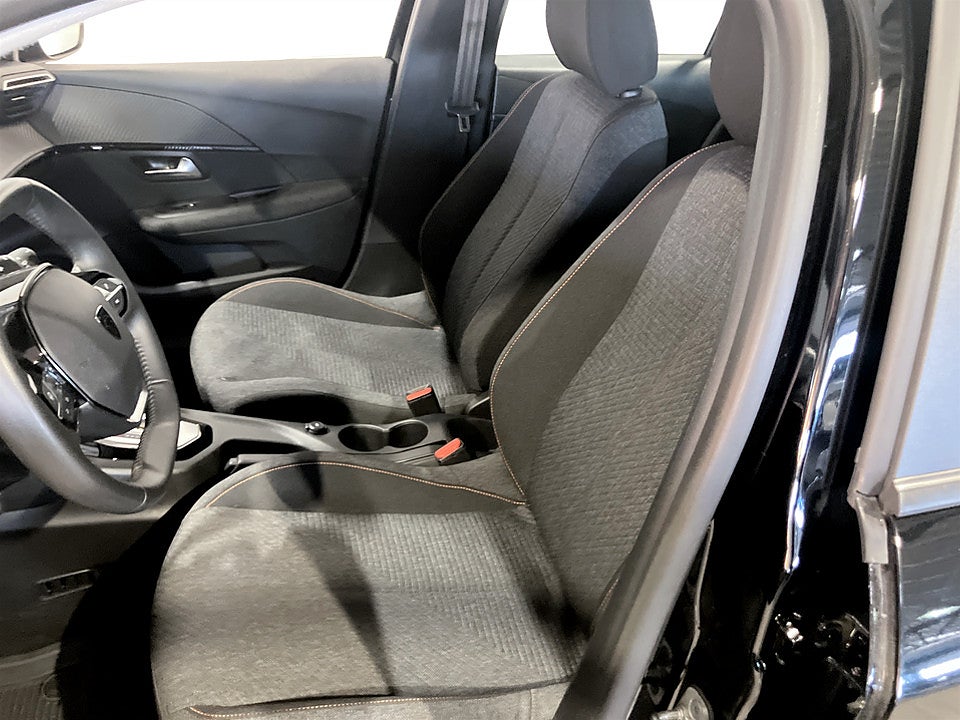 Bild på Peugeot 208 Style Hybrid 100hk Aut CARPLAY BACKSENSORER