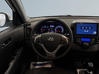 Hyundai i30 1.6 CRDi Business Kamera/Appar/Farthåll/ 0,44 L/mil – bild 9