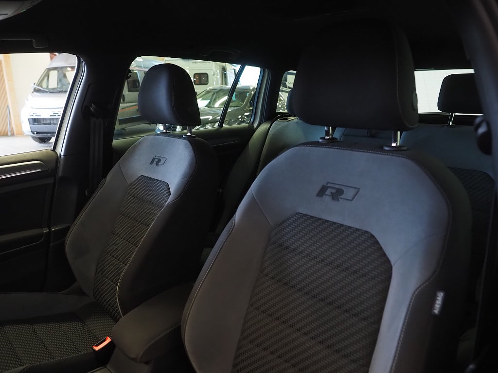 Volkswagen Golf SC 1.5 TSI GT R-Line Cockpit Drag P-Värm B-Kam 2019