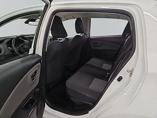 Toyota Yaris Hybrid Active S&V-hjul/Carplay/Kamera/M&K-värm