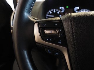 SUV Toyota Land Cruiser 19 av 24