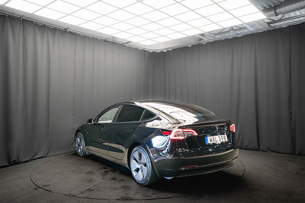Tesla Model 3 Standard Range PANO LÄDER KAMERA 1-ÄGARE MOMS