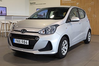 Halvkombi Hyundai i10 1 av 23