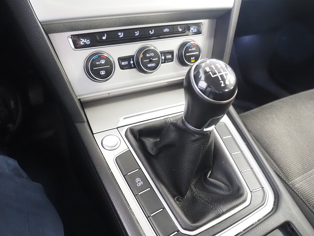Volkswagen Passat Sportscombi 2.0 TDI  BlueMotion Base | Drag | B-Kam | 2017