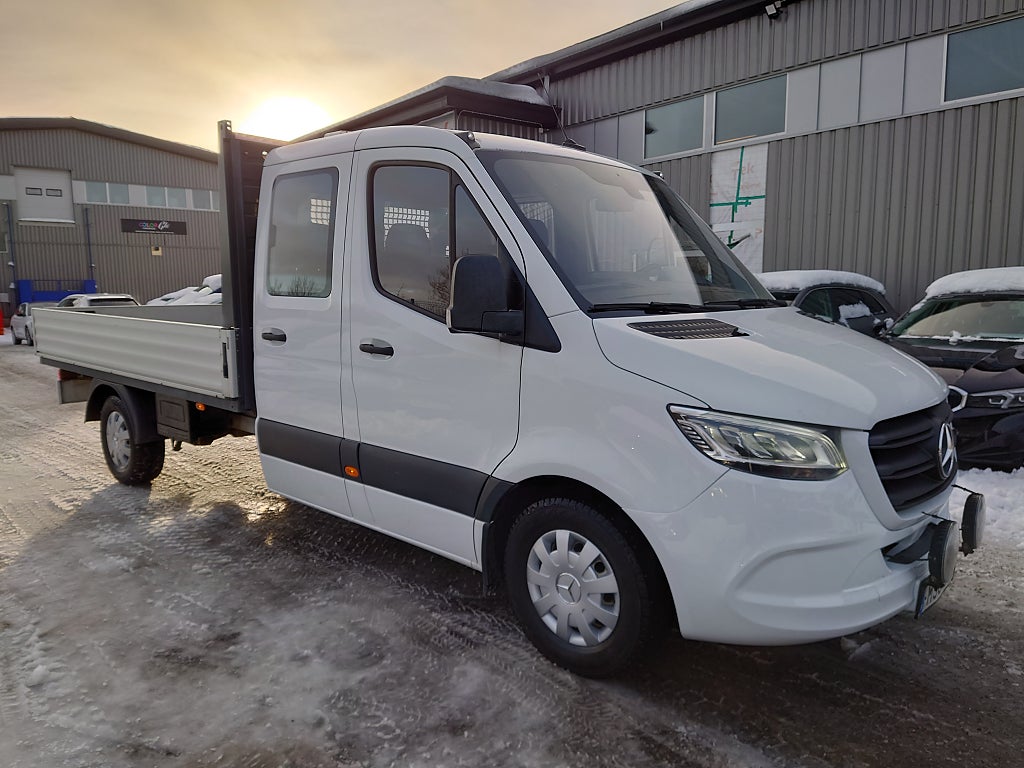 Mercedes-Benz Sprinter 316 CDI Flak Crew Cab 6-sits Dieselvärmare Drag Lång