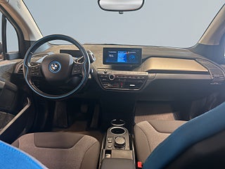 BMW i3 120Ah Comfort Advanced Pvärme Backkamera Navi S&V-däck – bild 8